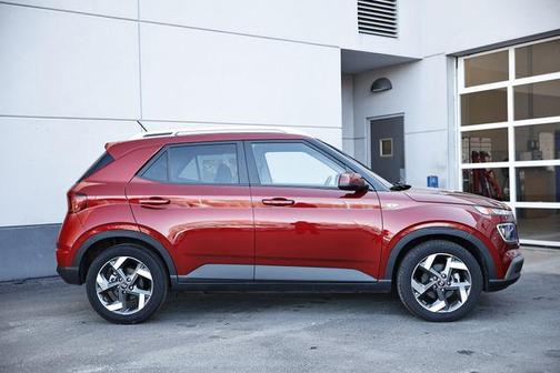 2024 Hyundai VENUE Limited