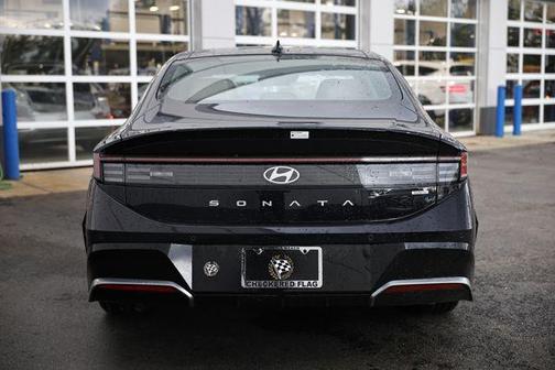 2025 Hyundai SONATA Hybrid Limited