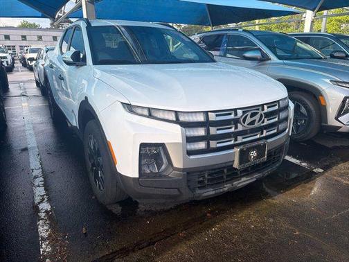 Atlas White 2025 Hyundai SANTA CRUZ SEL