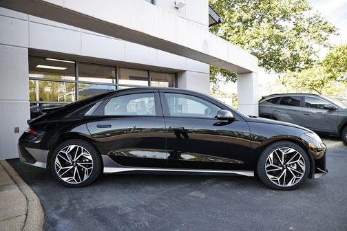 Onyx Black 2024 Hyundai IONIQ 6 SEL
