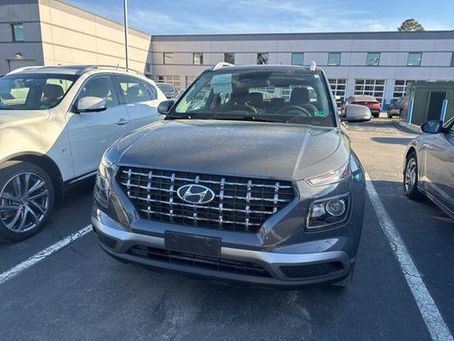 2023 Hyundai VENUE SEL