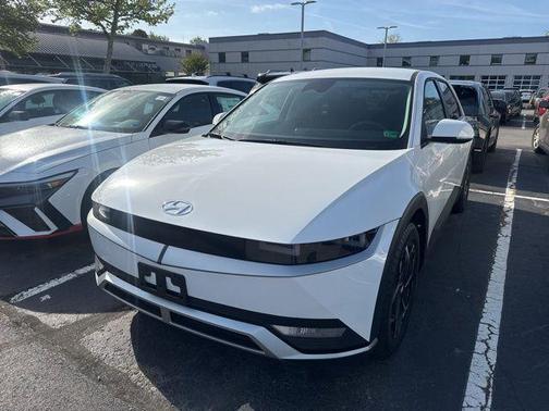 2024 Hyundai IONIQ 5 SEL