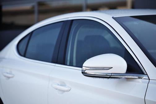 2025 Genesis G70 2.5T RWD