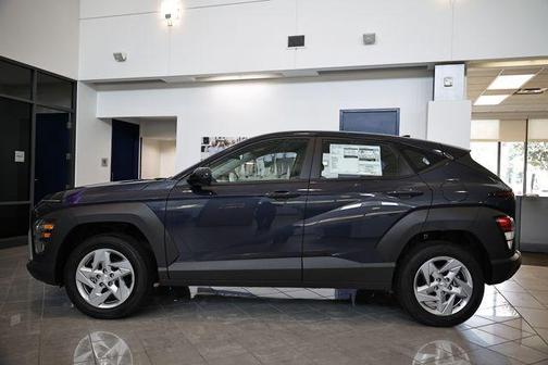 2025 Hyundai KONA SE
