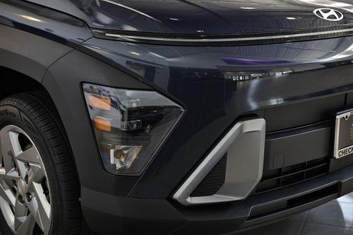 2025 Hyundai KONA SE