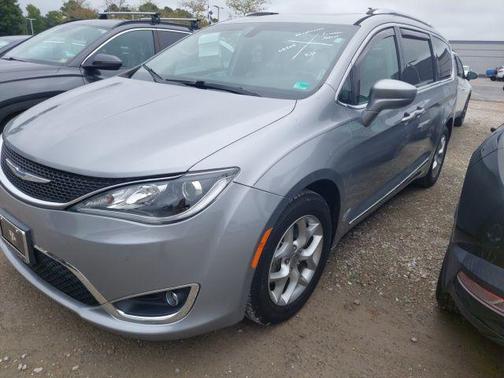 2019 Chrysler Pacifica Touring-L Plus