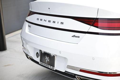 Uyuni White 2023 Genesis G90 3.5T AWD