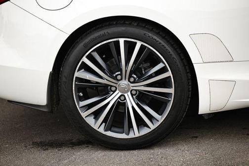 2017 INFINITI Q60 2.0T