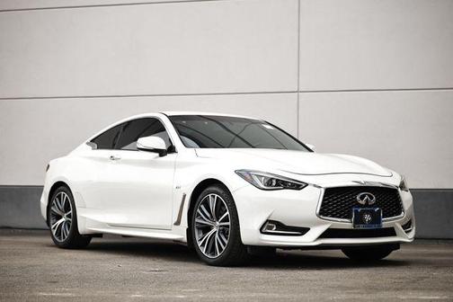 2017 INFINITI Q60 2.0T