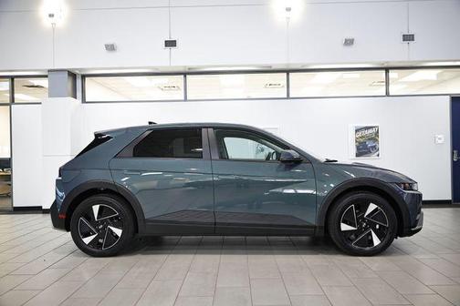 2026 Hyundai IONIQ 5 SE