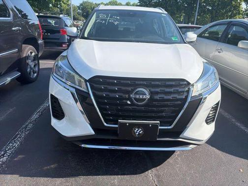 Fresh Powder 2024 Nissan Kicks SV