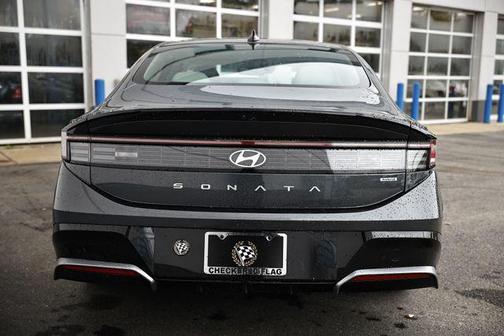 2025 Hyundai SONATA Hybrid SE