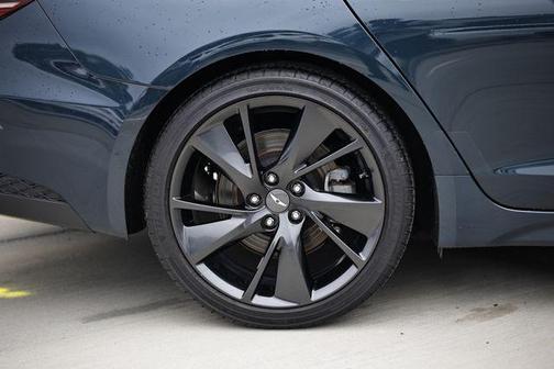 2023 Genesis G70 2.0T AWD