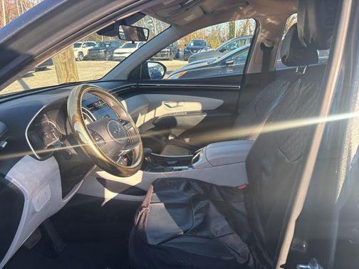 2022 Hyundai TUCSON SE