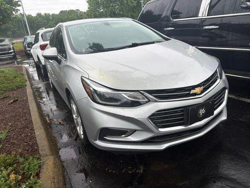 Silver Ice Metallic 2018 Chevrolet Cruze Premier