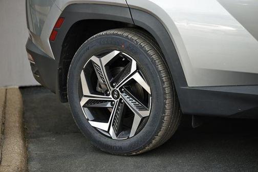 Shimmering Silver 2022 Hyundai TUCSON SEL