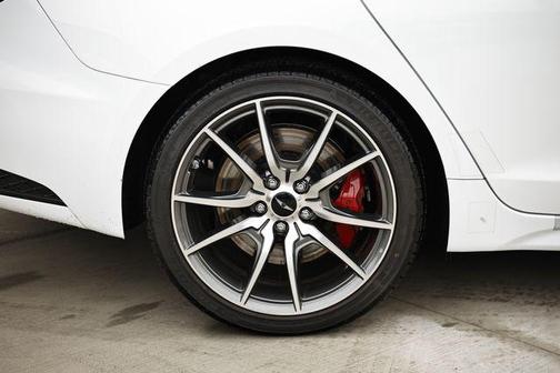 2025 Genesis G70 2.5T RWD