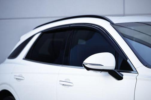 2024 Genesis GV70 2.5T AWD