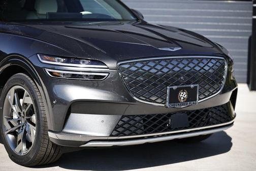 Makalu Gray 2025 Genesis Electrified GV70 Advanced AWD