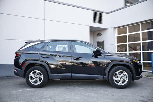2023 Hyundai TUCSON SE