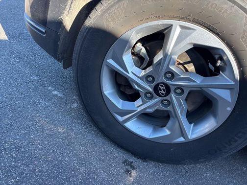 2023 Hyundai TUCSON SE