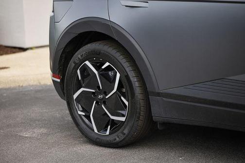 Shooting Star (Matte Gray) 2024 Hyundai IONIQ 5 SEL