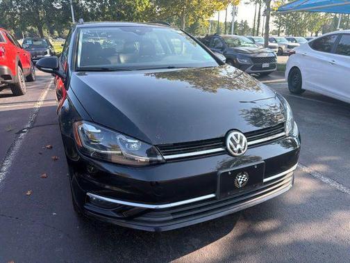 Deep Black 2019 Volkswagen Golf SportWagen TSI SE