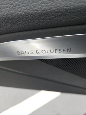 2022 Audi e-tron Premium Plus