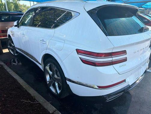 Uyuni White 2023 Genesis GV80 3.5T