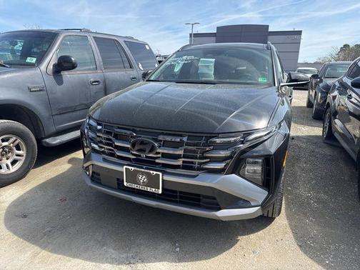 Phantom Black 2025 Hyundai TUCSON Limited