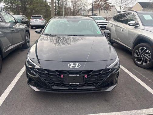 2023 Hyundai ELANTRA SEL