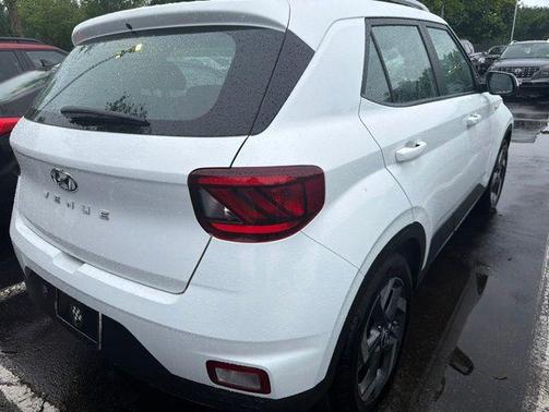 Lunar White 2025 Hyundai VENUE SEL