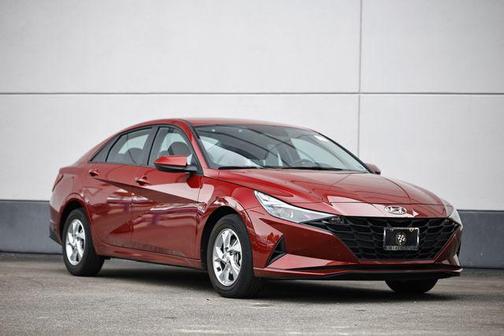 2023 Hyundai ELANTRA SE