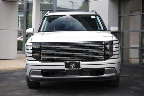 Typhoon Silver Metallic 2026 Hyundai PALISADE SEL Premium 8P