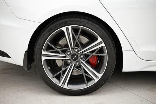 2025 Genesis G70 3.3T RWD Sport Advanced