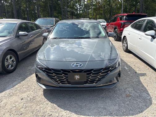 2022 Hyundai ELANTRA Limited