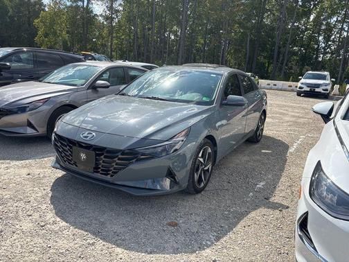 2022 Hyundai ELANTRA Limited