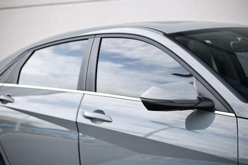 2022 Hyundai ELANTRA Limited