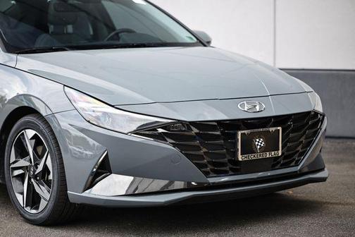 2022 Hyundai ELANTRA Limited