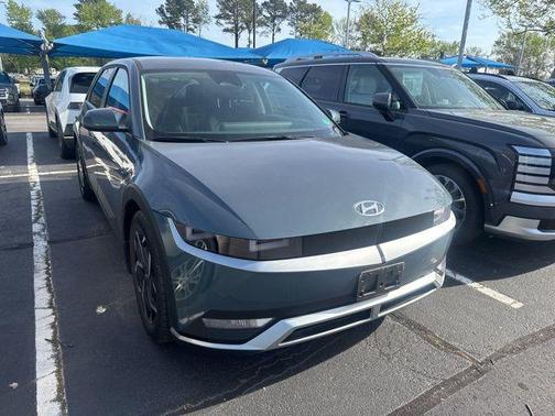 2024 Hyundai IONIQ 5 SE