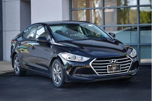 Phantom Black 2018 Hyundai ELANTRA SEL