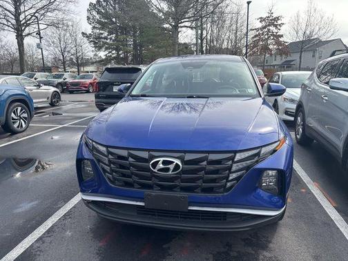2023 Hyundai TUCSON SE