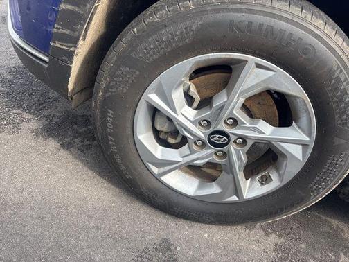 2023 Hyundai TUCSON SE