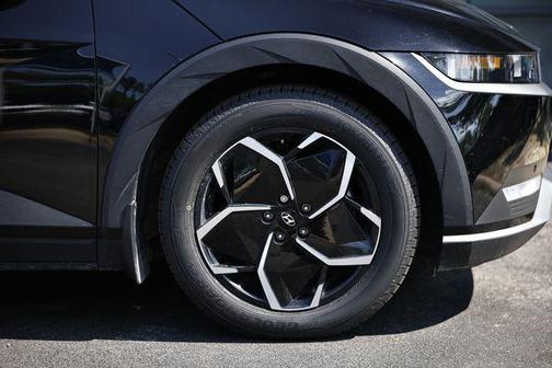 Abyss Black 2024 Hyundai IONIQ 5 SEL