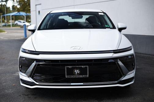 2025 Hyundai SONATA Hybrid SE