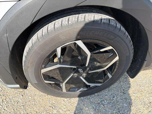 2023 Hyundai IONIQ 5 SE