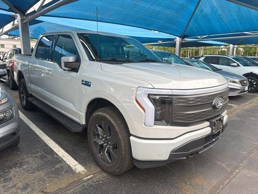 AVALANCHE 2024 Ford F-150 Lightning LARIAT