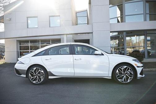 2024 Hyundai IONIQ 6 SEL