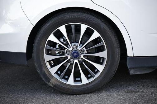 2017 Ford C-Max Energi Titanium