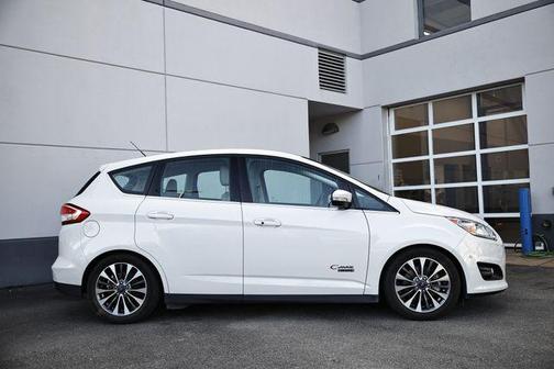 2017 Ford C-Max Energi Titanium